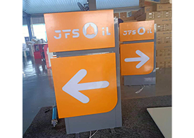 加油站進(jìn)出口燈箱